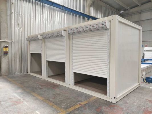 Container met opvouwbaar ontwerp en licht accessoires