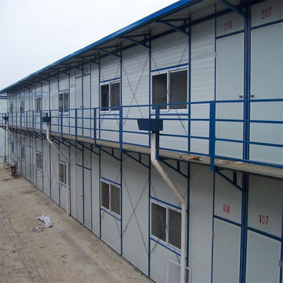 Moderne K-type lichtstaalconstructie prefab huis met PVC-schuifvenster
