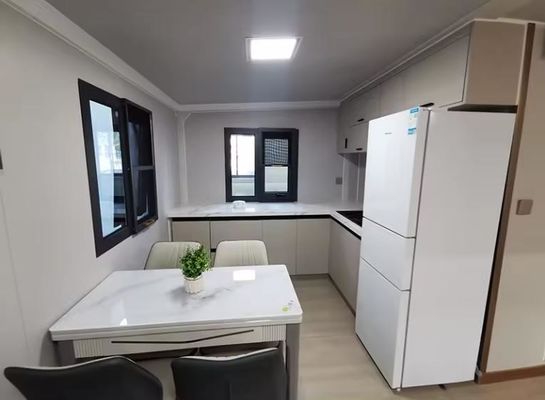 Steel Door Sandwich Panel Modulair Container House Opvouwbaar Lichte Stalen Structuur Frame
