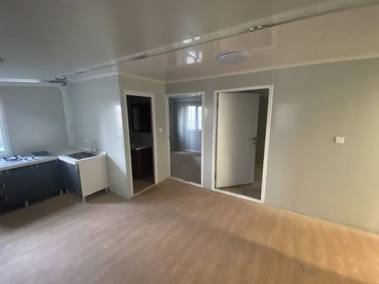 Uitbreidbare container 40ft Luxe mobiele villa met 3 slaapkamers PVC schuifvenster